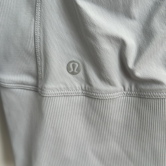 Lululemon womens zip up jacket - Picture 3 of 3
